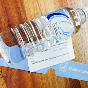 チケット、ミネラルウォーター