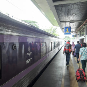 パダン・ブサール駅