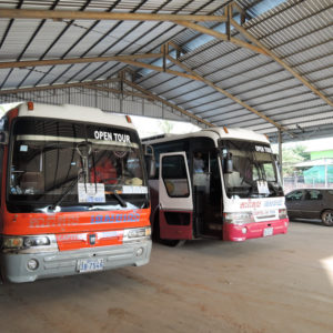 キャピトルツアーのバス