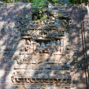 空飛ぶ宮殿の彫刻
